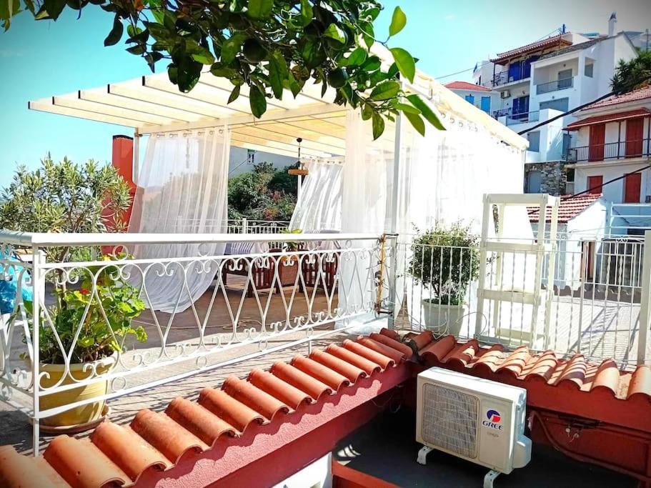 Duka'S Gardenhouse Villa Szkópelosz Kültér fotó